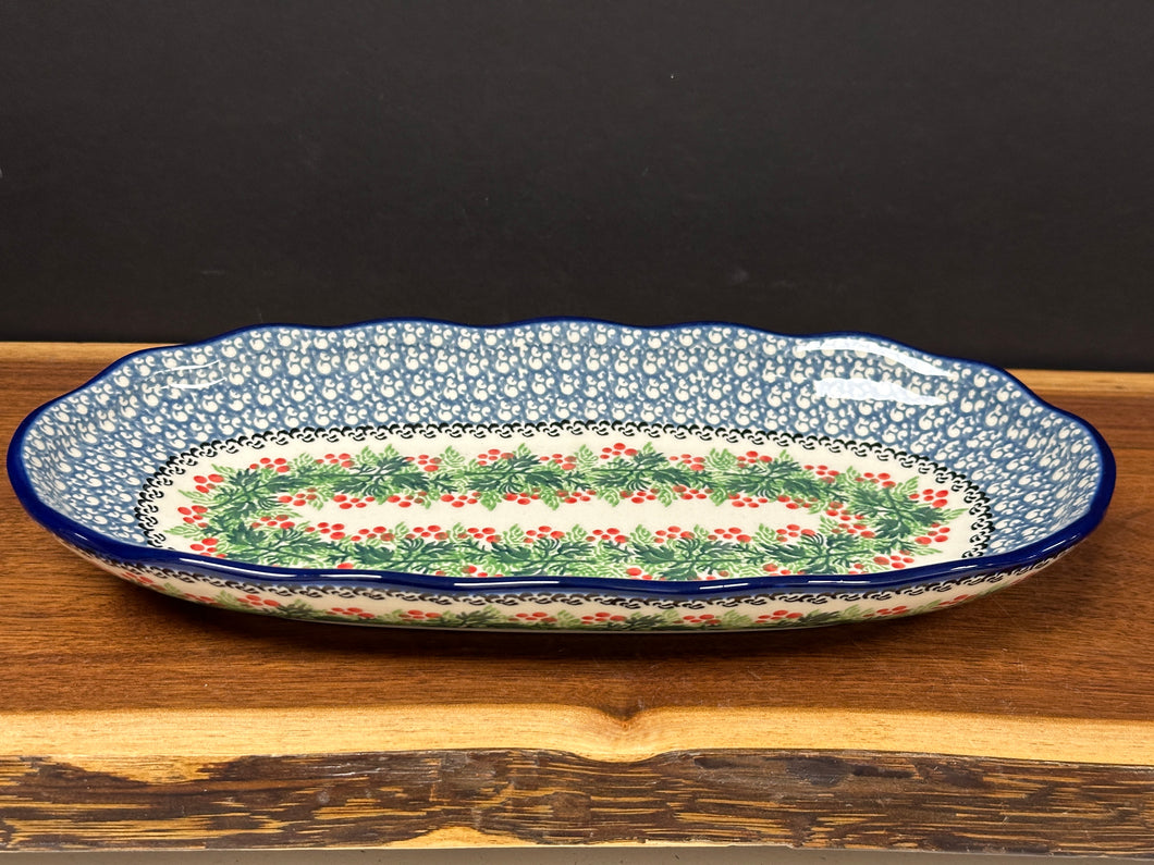 Platter, Oval Scalloped Edge - Holly Berry